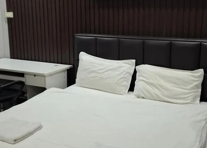 Batman Guesthouse Vientiane